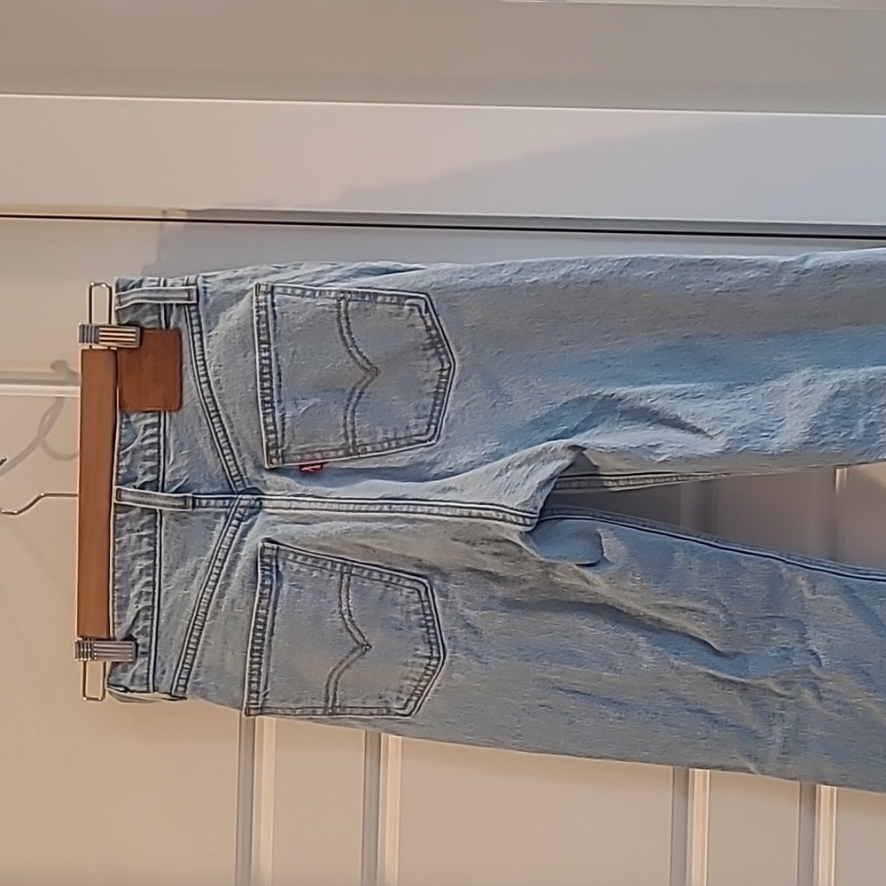 Levi’s '70s High Rise Straight Leg Jeans - Light Wash (Size 25)
